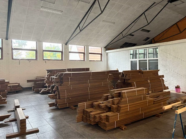 250 m2 thermisch behandeld essenhout. - afbeelding 7 van  17