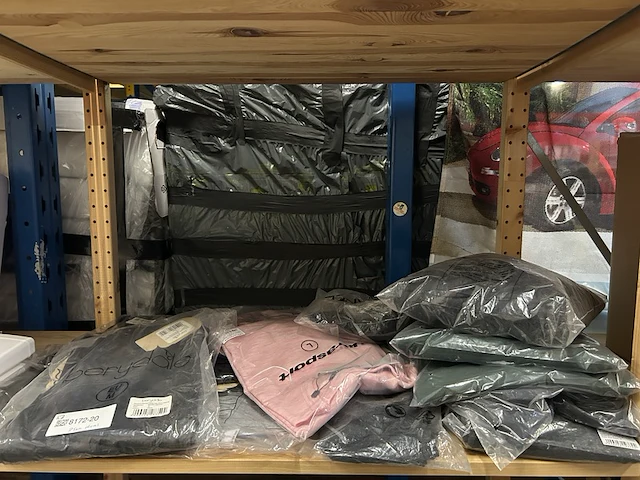 25x diverse kledingstukken w.o. ultrasport, lower east - afbeelding 1 van  6