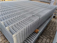 25x heras - 8/6/8 - dubbelstaafs hekwerk gegalvaniseerd 243cm hoog - afbeelding 4 van  8