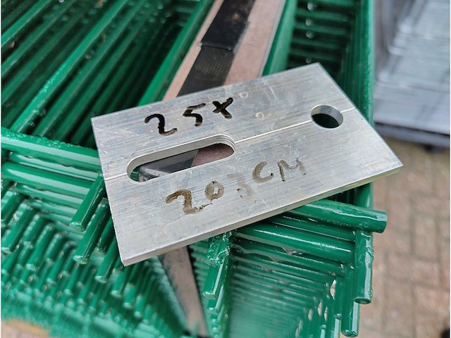 25x heras - dubbelstaafs hekwerk 8/6/8 (25x) 2,03m groen - afbeelding 9 van  9