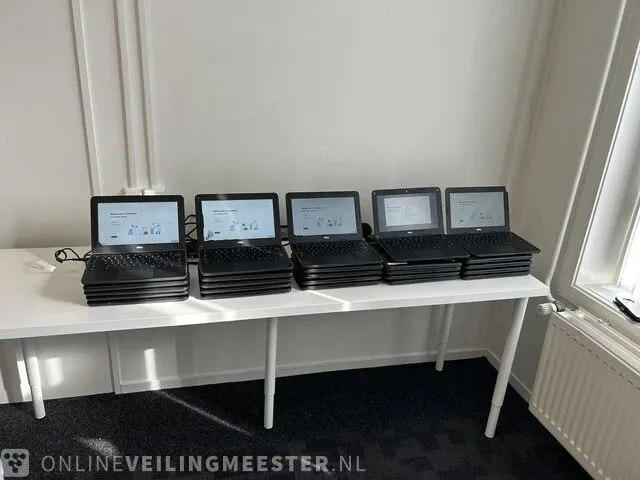 25x laptop dell , dell chromebook 3180, zwart - afbeelding 1 van  4