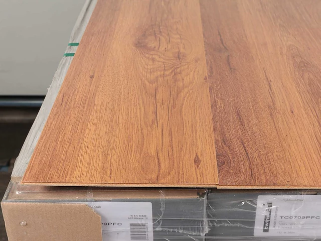 26 m2 laminaat plank - 1285 x 192 x 8 mm - afbeelding 2 van  3