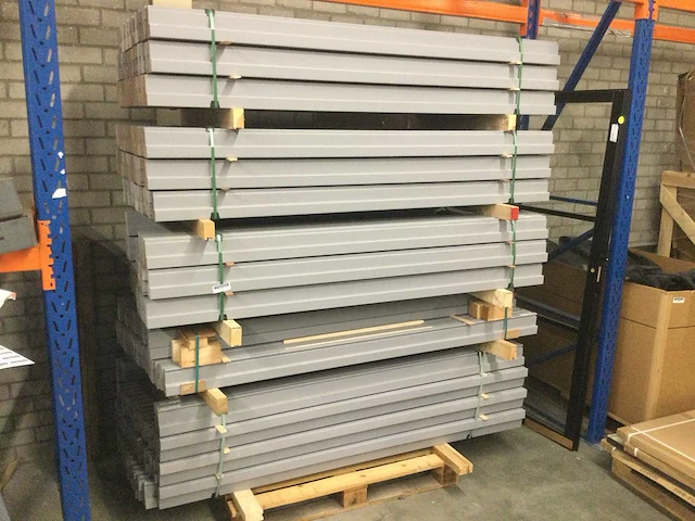 263 kozijnhout hardhout profiel -b 66x110 mm 195 en 295 cm. - afbeelding 1 van  8