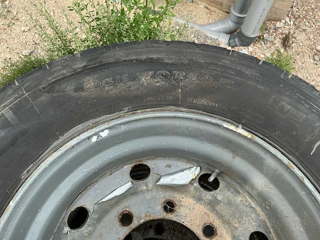 265/70 r19.5 op velg 3x - afbeelding 9 van  9
