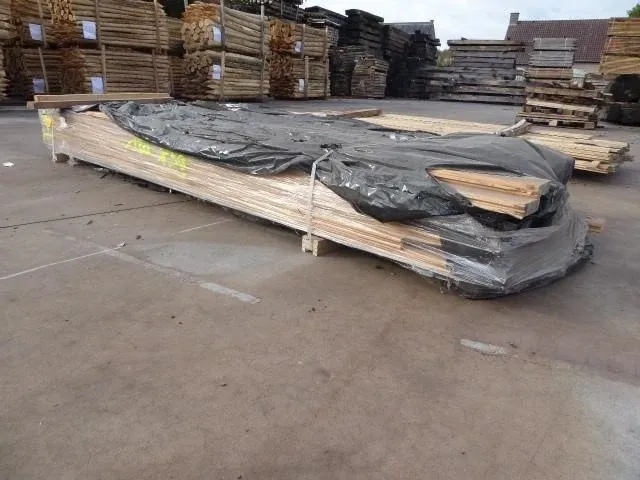 26,88 m² dennen planken - afbeelding 1 van  3