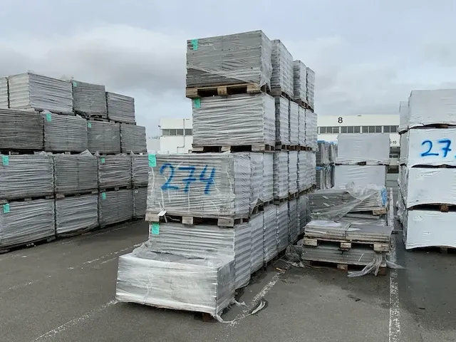 27 pallets palazzo beton tegels ( 349,92 m2) - afbeelding 1 van  4