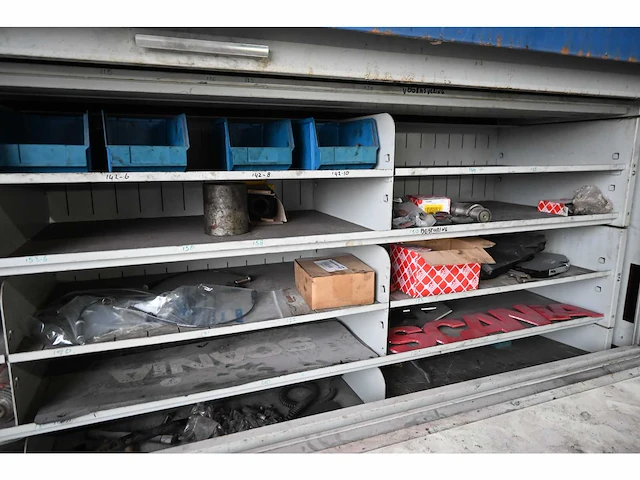 28-delige denocard paternosterkast gevuld met o.a. scania onderdelen - afbeelding 13 van  26