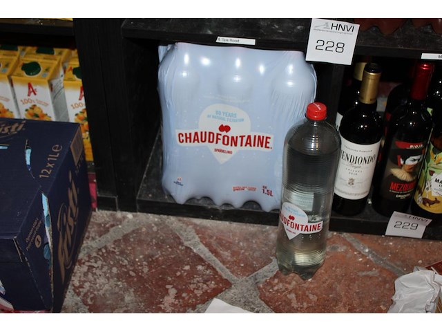 28 flessen fanta sprite en chaudfontaine - afbeelding 3 van  3