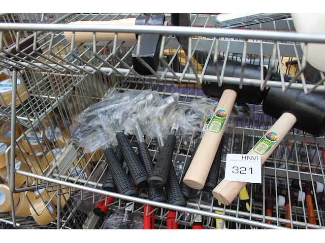28 hamers in diverse maten en uitvoeringen in drie manden. let op; excl. draadmanden - afbeelding 2 van  4