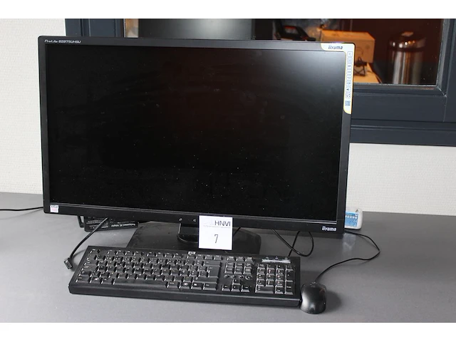 28 inch monitor iiyama prolite b2875uhsu met toetsenbord en muis - afbeelding 1 van  2