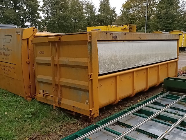 28 m³ asbest container, 2009 - afbeelding 9 van  14