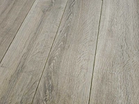28 m2 laminaat plank - 640 x 143 x 12 mm - afbeelding 1 van  3