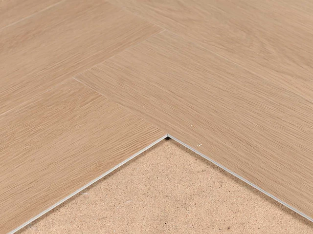 28 m2 pvc spc click visgraat - 750 x 150 x 5 mm - afbeelding 2 van  4