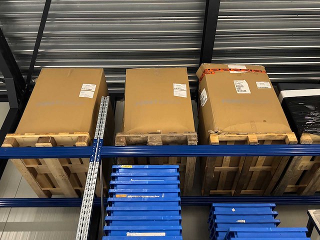 29 pallets emmers haribo - afbeelding 25 van  29