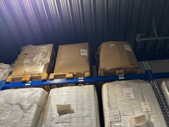 29 pallets emmers haribo - afbeelding 27 van  29