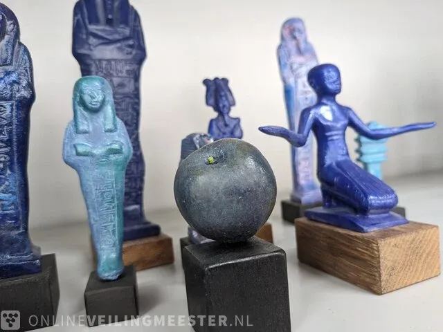 29x replica art, o.a. egyptisch en venus lespugue - afbeelding 14 van  16