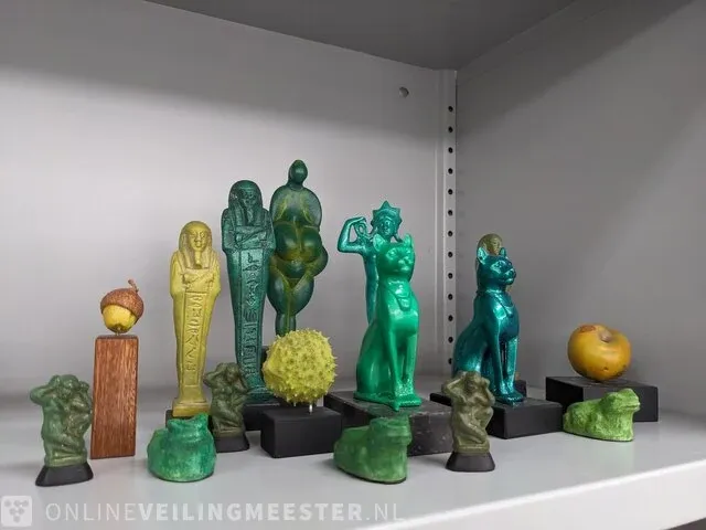 29x replica art, o.a. egyptisch en venus lespugue - afbeelding 16 van  16