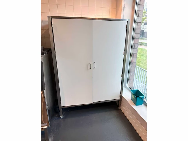 2deurs - trespa keukenkast - afbeelding 2 van  3