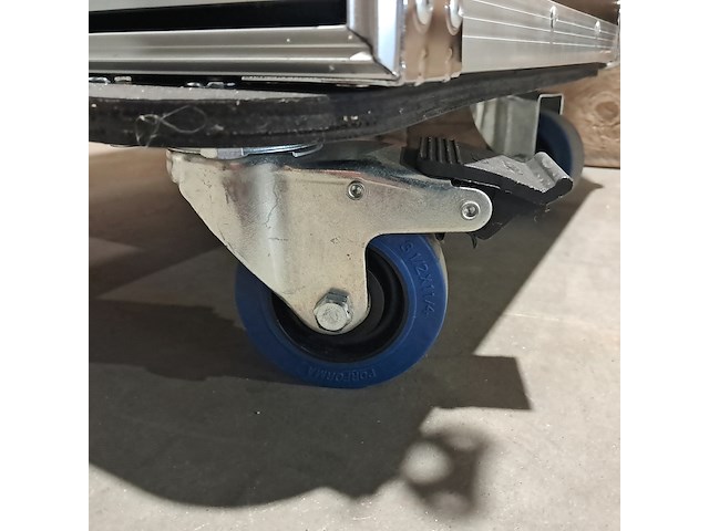 2x 5-laden flightcase, power dynamics, pd-fa6, met uitklapbare tafel - afbeelding 4 van  15