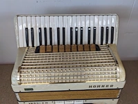 2x accordeon, hohner en kosmo - afbeelding 8 van  14