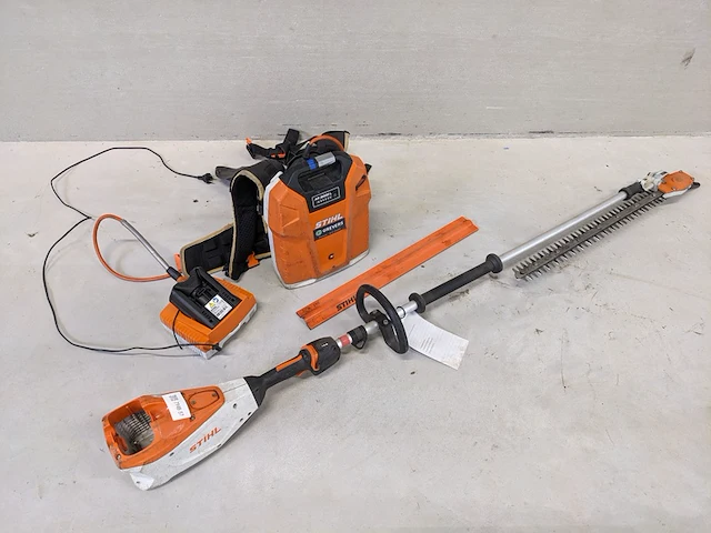 2x accu tuin gereedschap, stihl, hla135, ar3000l en hsa 85, 2021 - afbeelding 8 van  15