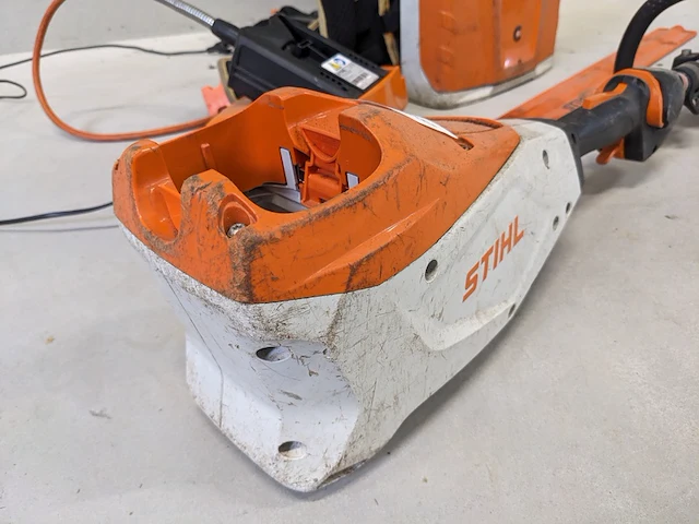 2x accu tuin gereedschap, stihl, hla135, ar3000l en hsa 85, 2021 - afbeelding 14 van  15