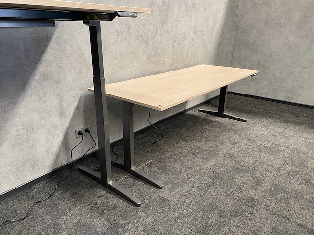2x ahrend - elektrisch zit-sta bureau 200x80 - afbeelding 11 van  12
