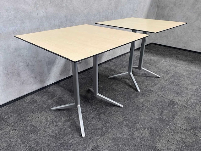 2x ahrend - statafel 113x113 - afbeelding 1 van  11