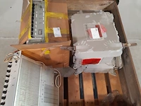 2x antenne versterker en 2x koffer t.b.v. bedieningskast o.a. meob - afbeelding 3 van  10
