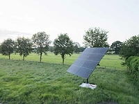 2x assige pv tracker met 8 glas panelen - afbeelding 2 van  4