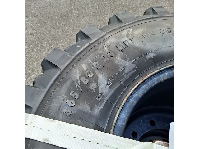 2x band op velg, continental, michelin, o.a mpt 81 - afbeelding 3 van  5