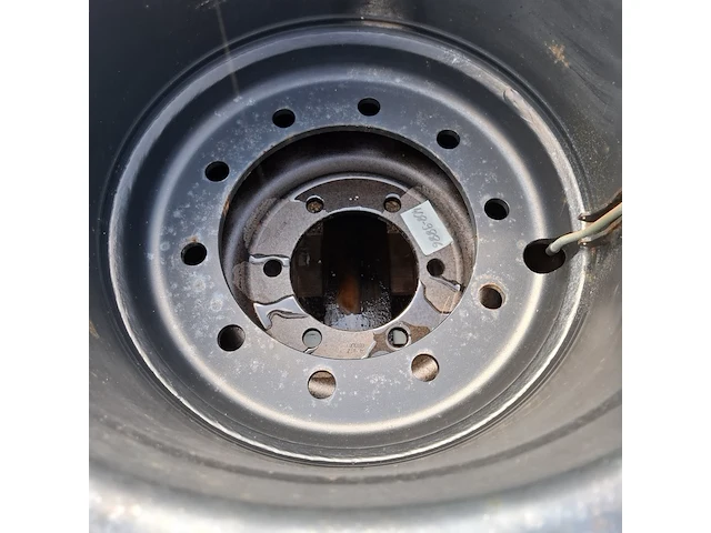 2x band op velg, continental, michelin, o.a mpt 81 - afbeelding 4 van  5
