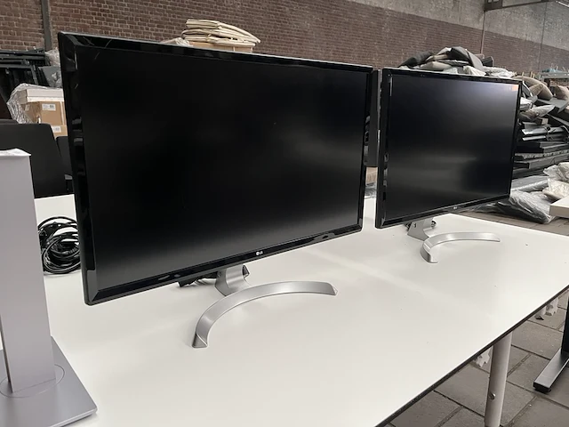 2x beeldscherm 27" lg, 27ud59 - afbeelding 1 van  6