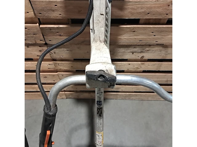 2x benzine bosmaaier met draadkop stihl, fs 450, bouwjaar 2007 - afbeelding 3 van  11