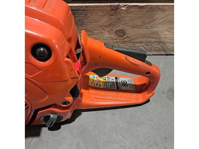 2x benzine kettingzaag, stihl & husqvarna - afbeelding 6 van  17