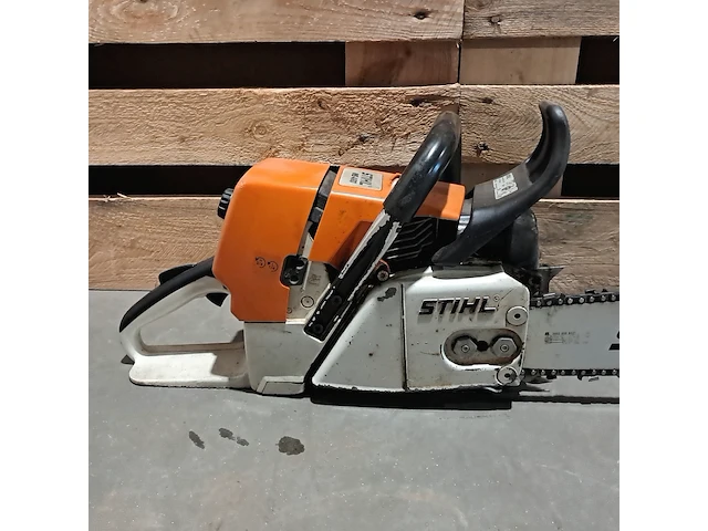 2x benzine kettingzaag, stihl & husqvarna - afbeelding 15 van  17