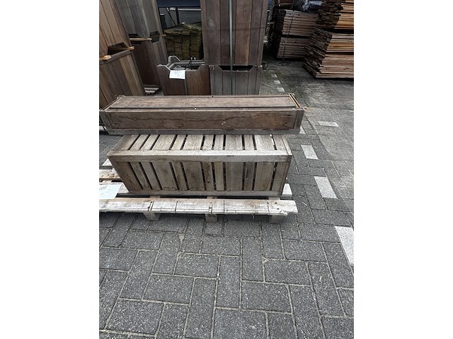 2x bloembakken hardhout | vergrijsd - afbeelding 1 van  2