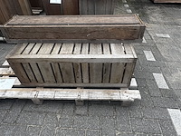 2x bloembakken hardhout | vergrijsd - afbeelding 1 van  2