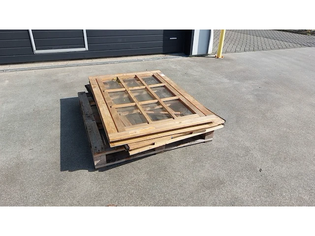 2x blokhut raam lxb ca. 136x90cm - afbeelding 1 van  5