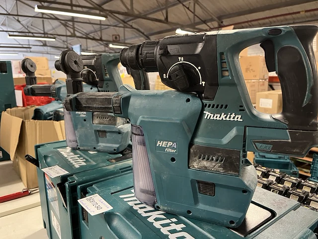 2x boormachine in m-box makita, dhr242zjv - afbeelding 2 van  5