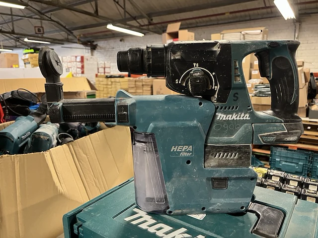 2x boormachine in m-box makita, dhr242zjv - afbeelding 3 van  5