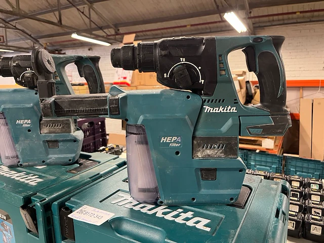 2x boormachine in m-box makita, dhr242zjw - afbeelding 3 van  7