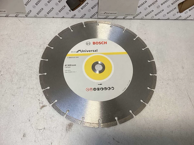 (2x) bosch eco universal diamantschijf - 300mmx20mm - afbeelding 2 van  3