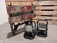 2x bouwlamp en inklapbare werkbank - afbeelding 1 van  10