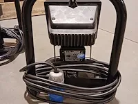 2x bouwlamp en inklapbare werkbank - afbeelding 4 van  10