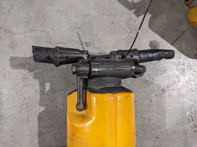 2x breekhamer en ca.14x beitel, atlas copco - afbeelding 10 van  18