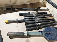 2x breekhamer en ca.14x beitel, atlas copco - afbeelding 14 van  18