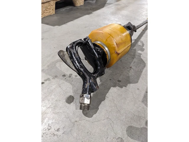 2x breekhamer en ca.14x beitel, atlas copco - afbeelding 5 van  18