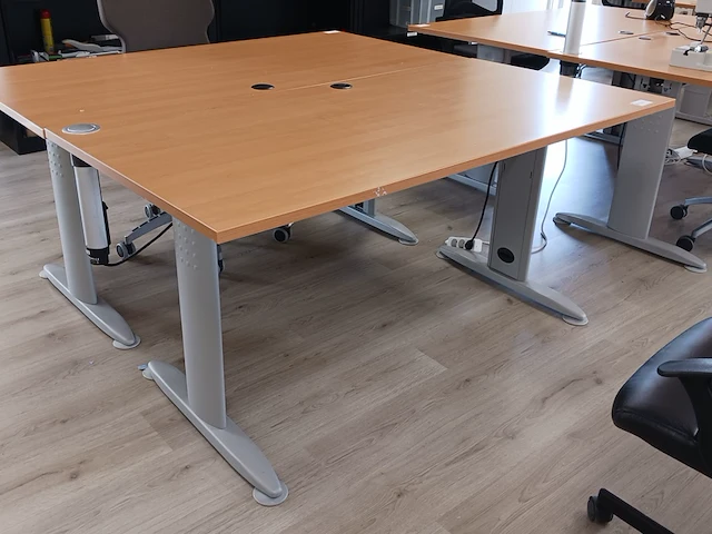 2x bureau met 2x bureaustoel | locatie roden - afbeelding 4 van  11