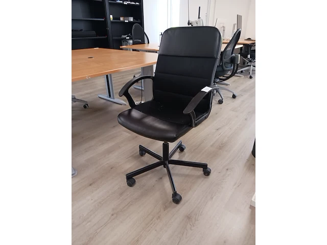 2x bureau met 2x bureaustoel | locatie roden - afbeelding 8 van  11